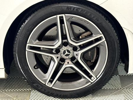 2020-Mercedes-Benz-CLA-200-Auto_4