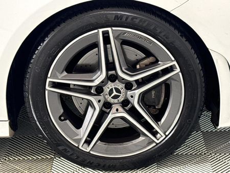 2020-Mercedes-Benz-CLA-200-Auto_5