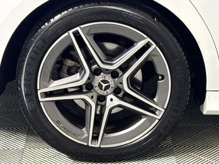 2020-Mercedes-Benz-CLA-200-Auto_6