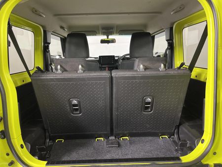 2019-Suzuki-Jimny-15-GLX-Auto_9