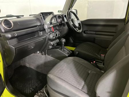 2019-Suzuki-Jimny-15-GLX-Auto_6