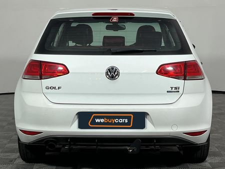 2014-Volkswagen-Golf-VII-12-TSI-Trendline_16