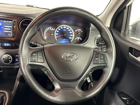 2018-Hyundai-Grand-i10-125-Fluid_12