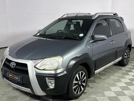 2018-Toyota-Etios-Cross-15-XS-5-dr_0
