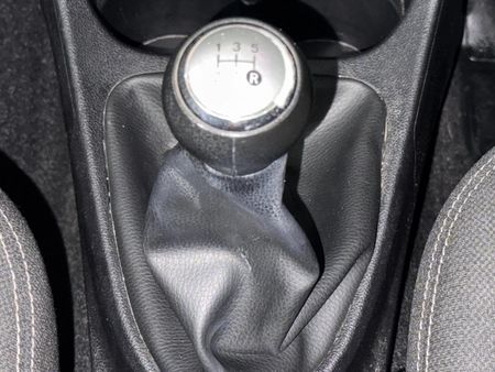 2018-Toyota-Etios-Cross-15-XS-5-dr_10