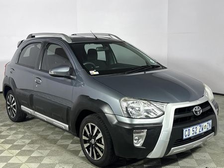 2018-Toyota-Etios-Cross-15-XS-5-dr_15