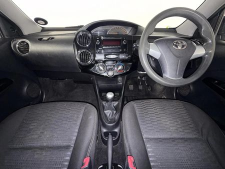 2018-Toyota-Etios-Cross-15-XS-5-dr_1