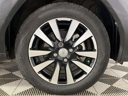 2018-Toyota-Etios-Cross-15-XS-5-dr_5