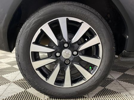 2018-Toyota-Etios-Cross-15-XS-5-dr_7
