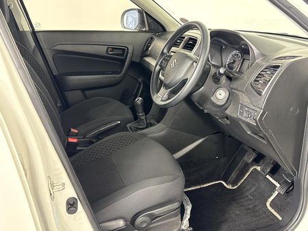 2022-Suzuki-Vitara-Brezza-15-GL_9