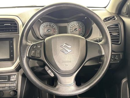 2022-Suzuki-Vitara-Brezza-15-GL_11