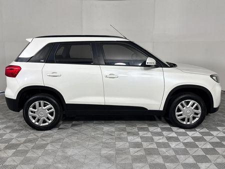 2022-Suzuki-Vitara-Brezza-15-GL_16