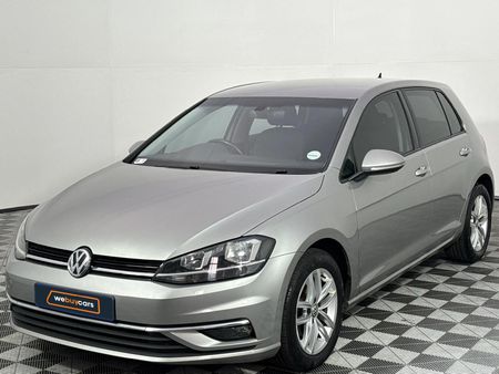 2018-Volkswagen-Golf-VII-10-TSI-Comfortline_0