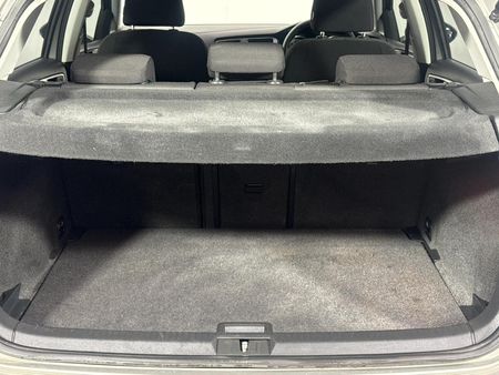 2018-Volkswagen-Golf-VII-10-TSI-Comfortline_13