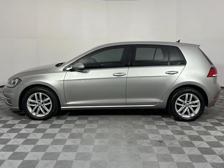 2018-Volkswagen-Golf-VII-10-TSI-Comfortline_18