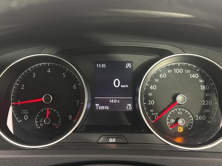 2018-Volkswagen-Golf-VII-10-TSI-Comfortline_2