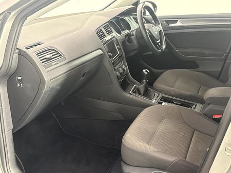 2018-Volkswagen-Golf-VII-10-TSI-Comfortline_8