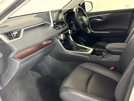 2020-Toyota-RAV4-20-VX-Auto_8