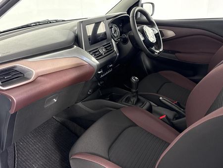 2026-Suzuki-Fronx-15-GL_8