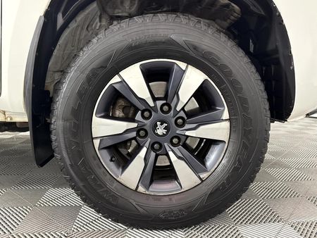 2022-Peugeot-Landtrek-19D-Allure-Double-Cab-Auto_4