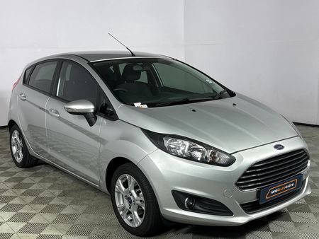 2014-Ford-Fiesta-14-Trend-5-dr_15