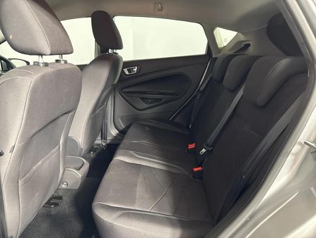 2014-Ford-Fiesta-14-Trend-5-dr_3