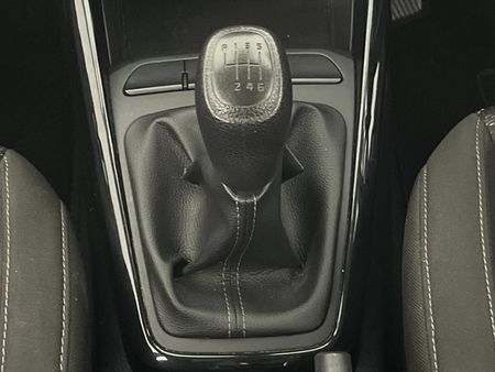 2021-Kia-Rio-14-LX-5-dr_10