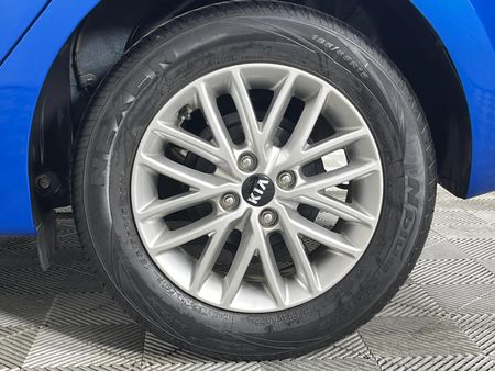 2021-Kia-Rio-14-LX-5-dr_6