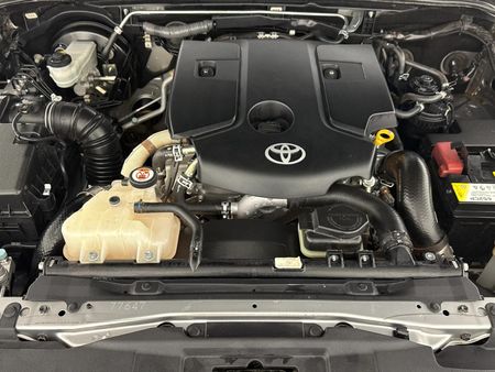 2022-Toyota-Hilux-28-GD-6-Raised-Body-Legend-Auto-Double-Cab_14