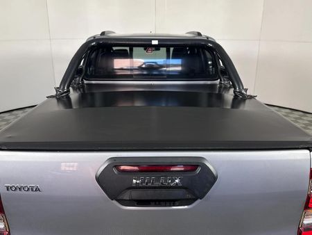 2022-Toyota-Hilux-28-GD-6-Raised-Body-Legend-Auto-Double-Cab_15