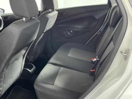 2014-Ford-Fiesta-14-Ambiente-5-dr_3
