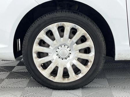 2014-Ford-Fiesta-14-Ambiente-5-dr_4