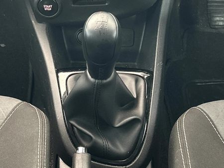 2015-Renault-Clio-IV-900T-Dynamique-5-dr-66kW_9