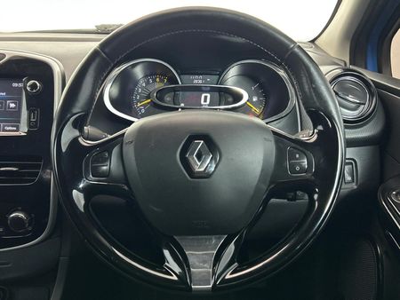 2015-Renault-Clio-IV-900T-Dynamique-5-dr-66kW_11