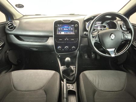 2015-Renault-Clio-IV-900T-Dynamique-5-dr-66kW_1