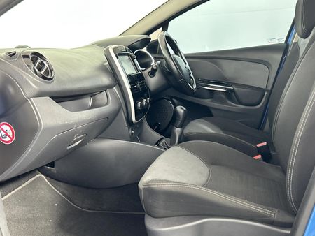 2015-Renault-Clio-IV-900T-Dynamique-5-dr-66kW_7