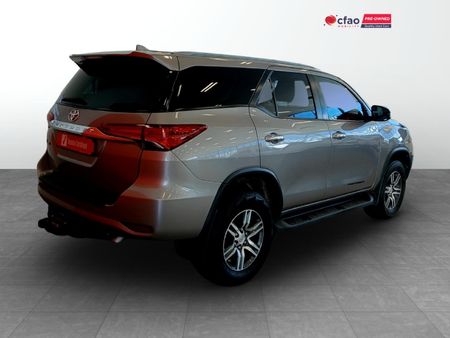 2019-Toyota-Fortuner-24-GD-6-Raised-Body_1