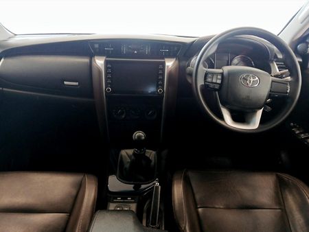 2019-Toyota-Fortuner-24-GD-6-Raised-Body_5