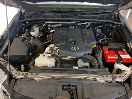 2019-Toyota-Fortuner-24-GD-6-Raised-Body_8