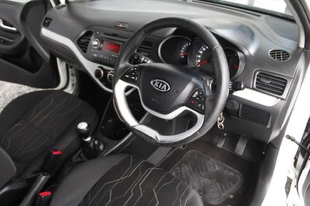 2011-Kia-Picanto-12-EX_11