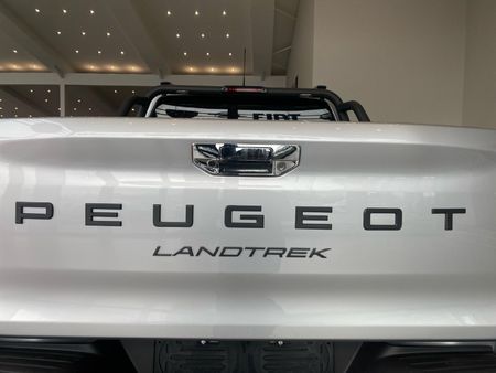 2026-Peugeot-Landtrek-19D-Allure-Double-Cab-Auto_23
