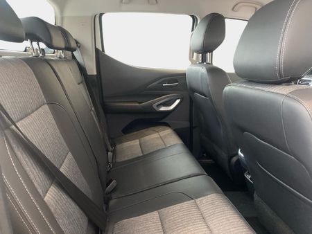 2026-Peugeot-Landtrek-19D-Allure-Double-Cab-Auto_9