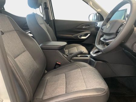 2026-Peugeot-Landtrek-19D-Allure-Double-Cab-Auto_8