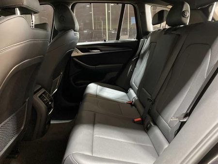 2025-BMW-X3-xDrive20d-M-Sport_12