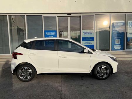 2023-Hyundai-i20-10-TGDI-Fluid_2