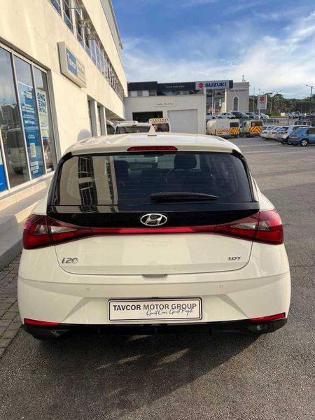 2023-Hyundai-i20-10-TGDI-Fluid_4