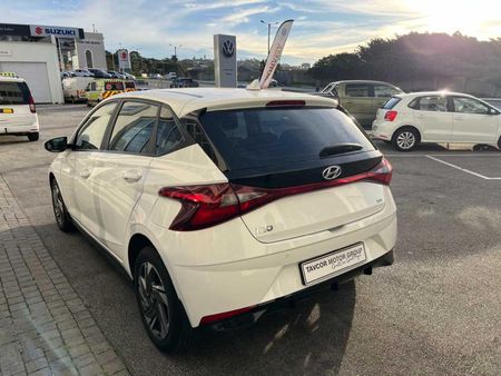 2023-Hyundai-i20-10-TGDI-Fluid_5
