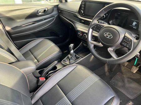 2023-Hyundai-i20-10-TGDI-Fluid_6