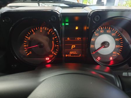 2024-Suzuki-Jimny-15-GLX-Auto_8