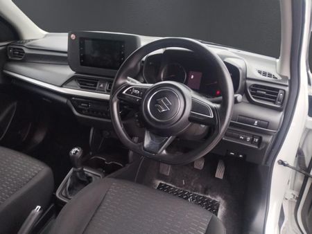 2025-Suzuki-Swift-12-GL_8